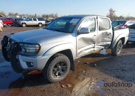 2015 Toyota Tacoma Prerunner V6 z USA, uszkodzony, nr VIN 5TFJU4GN2FX079530